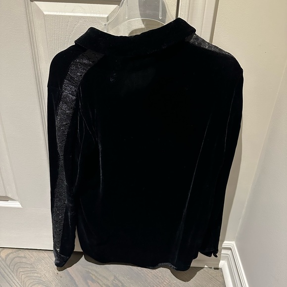 The Kooples Velvet top with lace detail on sleeves - Picture 2 of 3